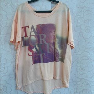 Taylor Swift short sleeve shirt